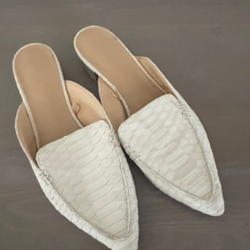 Express slip-on faux leather pointed toe mule